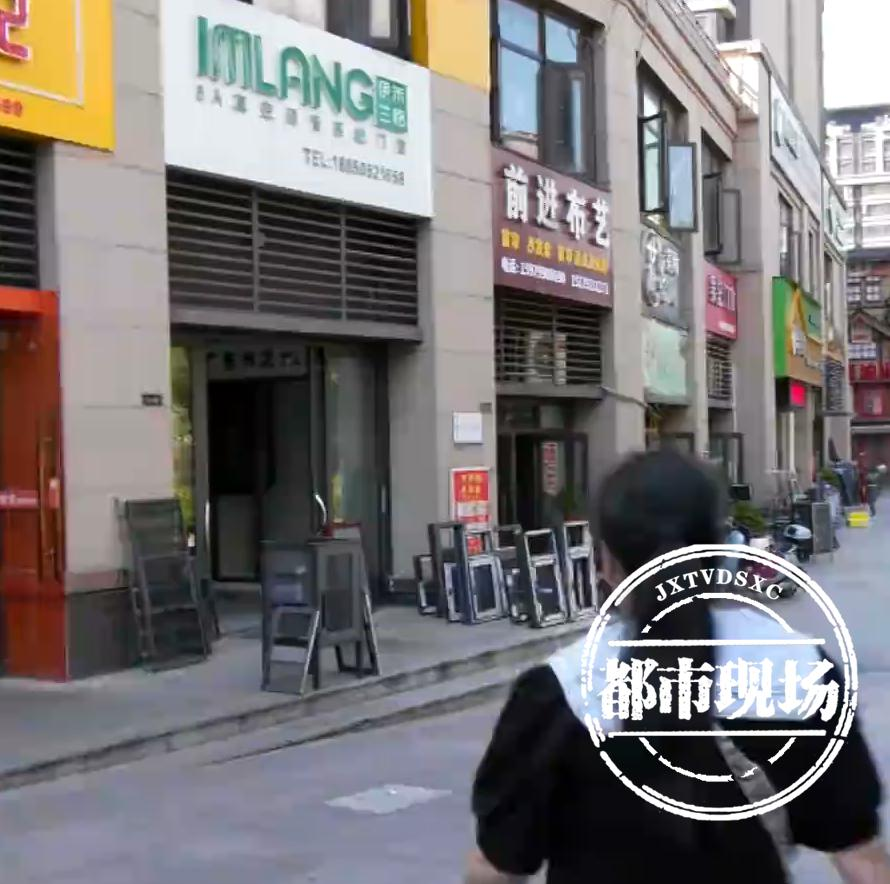 花1.8万封阳台，景观落地窗竟致全家头晕呕吐！商家嚣张回应引众怒