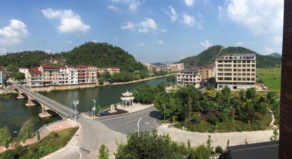 东阳夏屠村十年巨变:从粪缸遍地到淘宝村崛起,仿古门窗产业领跑 东阳夏屠村十年巨变:从粪缸遍地到淘宝村崛起,仿古门窗产业领跑